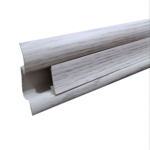 Плинтус пластиковый 070 Серебристо-серый ТЕКО Стандарт кабель канал с резиновыми краями 429 фото
